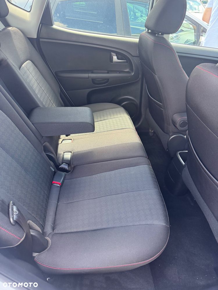 Kia Venga 1.4 CVVT Vision - 34