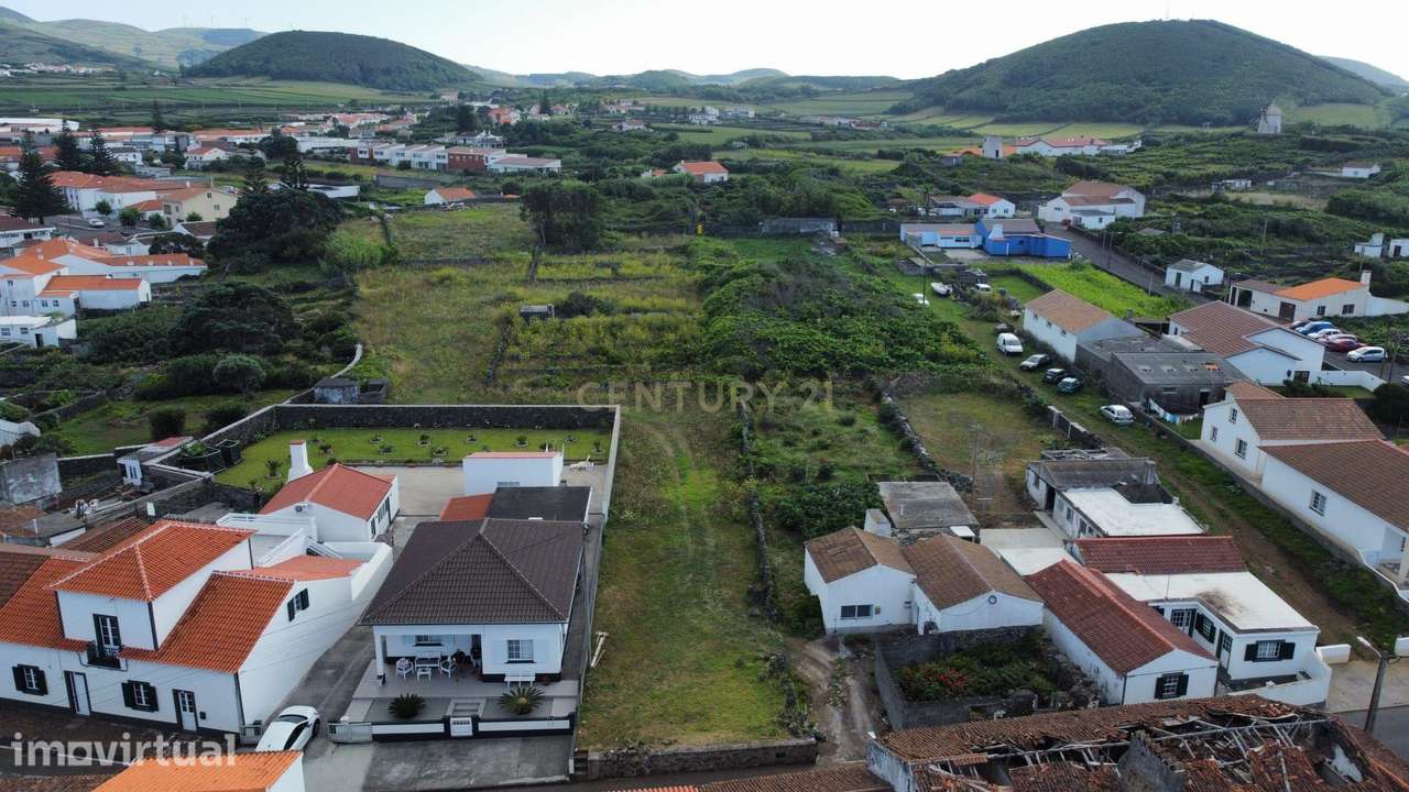 Terreno à Venda em Santa Cruz da Graciosa - Grande imagem: 3/4