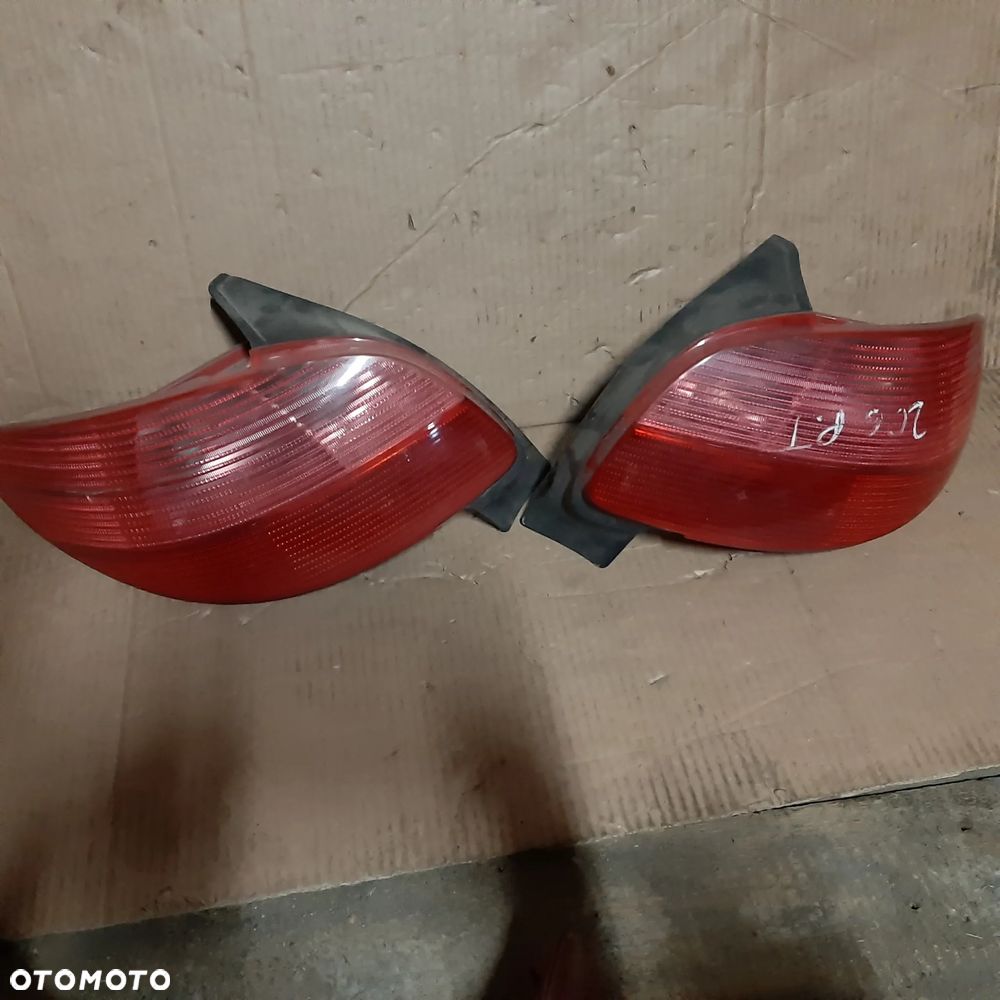Lampa Tylna Lewa Lub Prawa Peugeot 206 lift