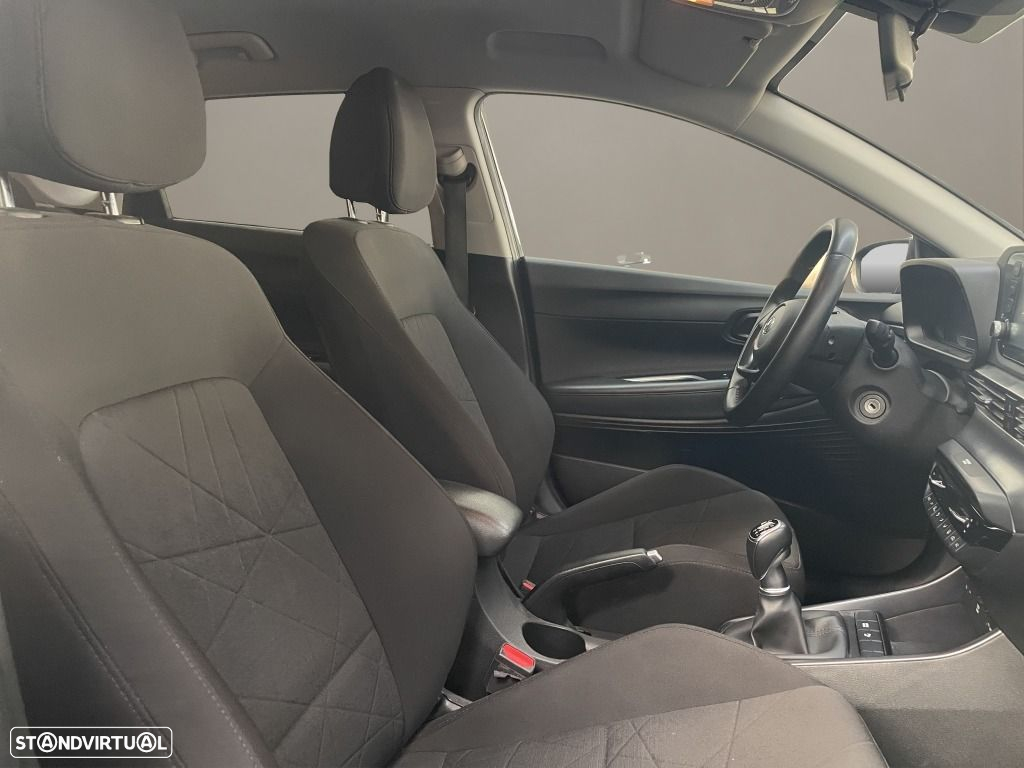 Hyundai Bayon - 12