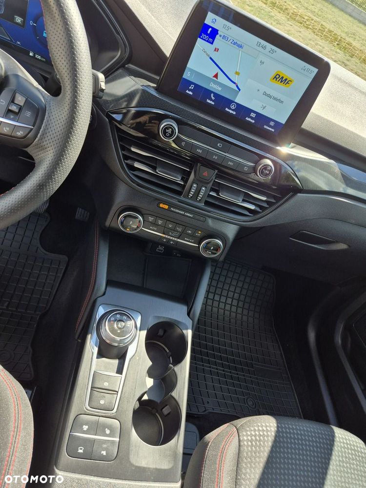 Ford Kuga - 12