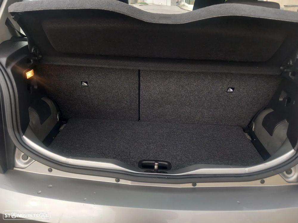 VW Up! 1.0 Move R-Line - 19