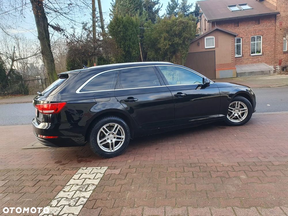 Audi A4 Avant 2.0 TDI ultra S tronic - 32