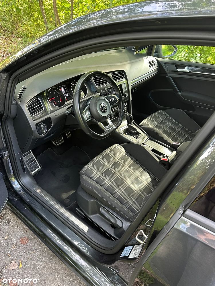 Volkswagen Golf 2.0 TDI BMT GTD DSG - 10