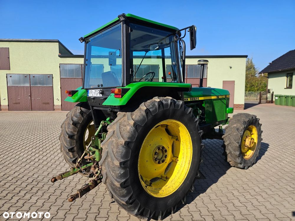 John Deere 3040 - 4