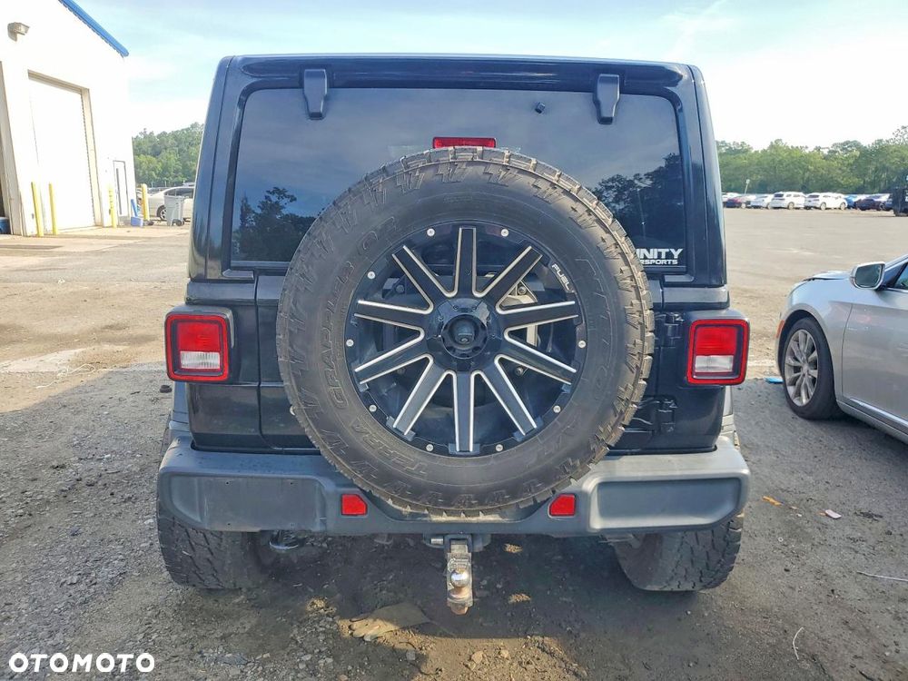 Jeep Wrangler 3.6 Unlim Sahara - 6
