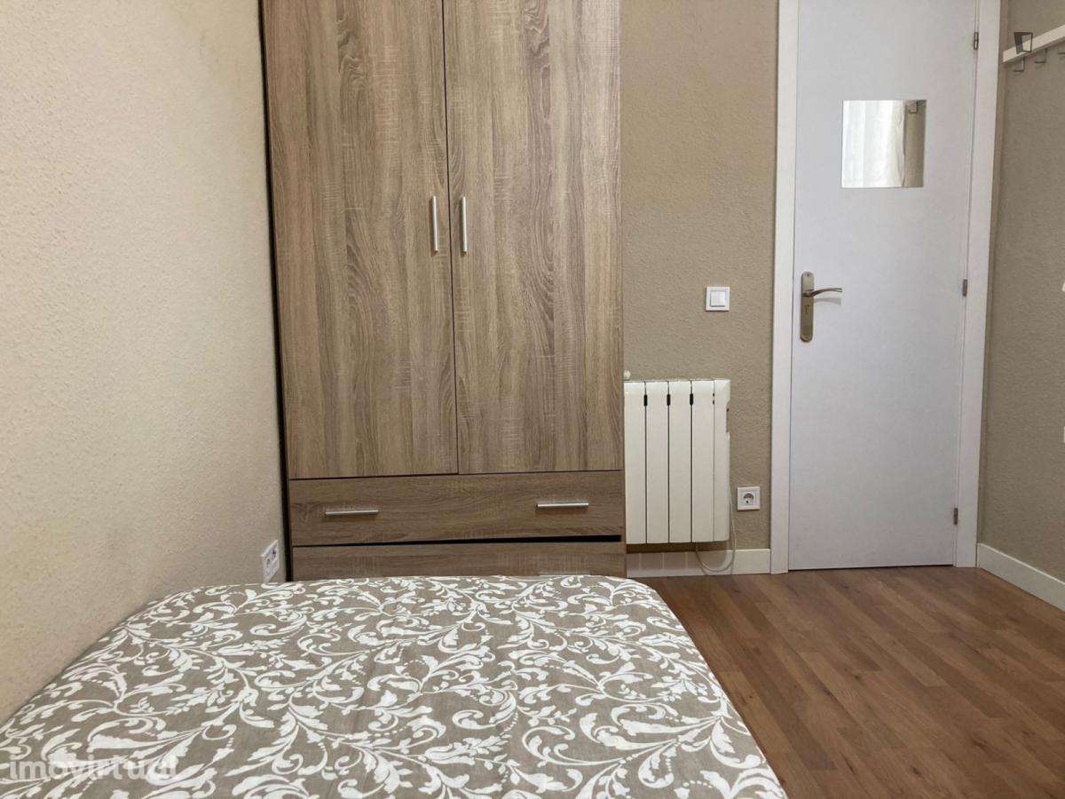 Quarto - localizado em Roma-Areeiro Lisbon - Grande imagem: 3/14