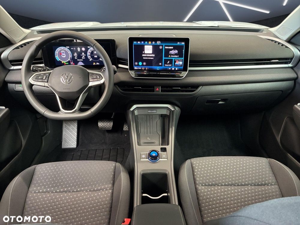 Volkswagen T-Roc - 13