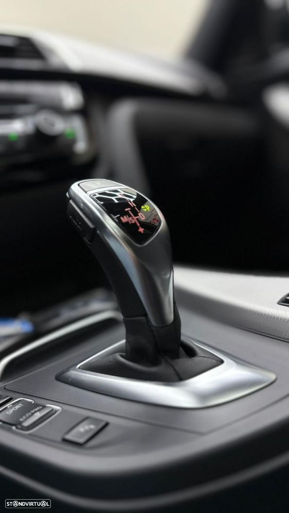 BMW 320 d Touring xDrive Aut. M Sport - 11