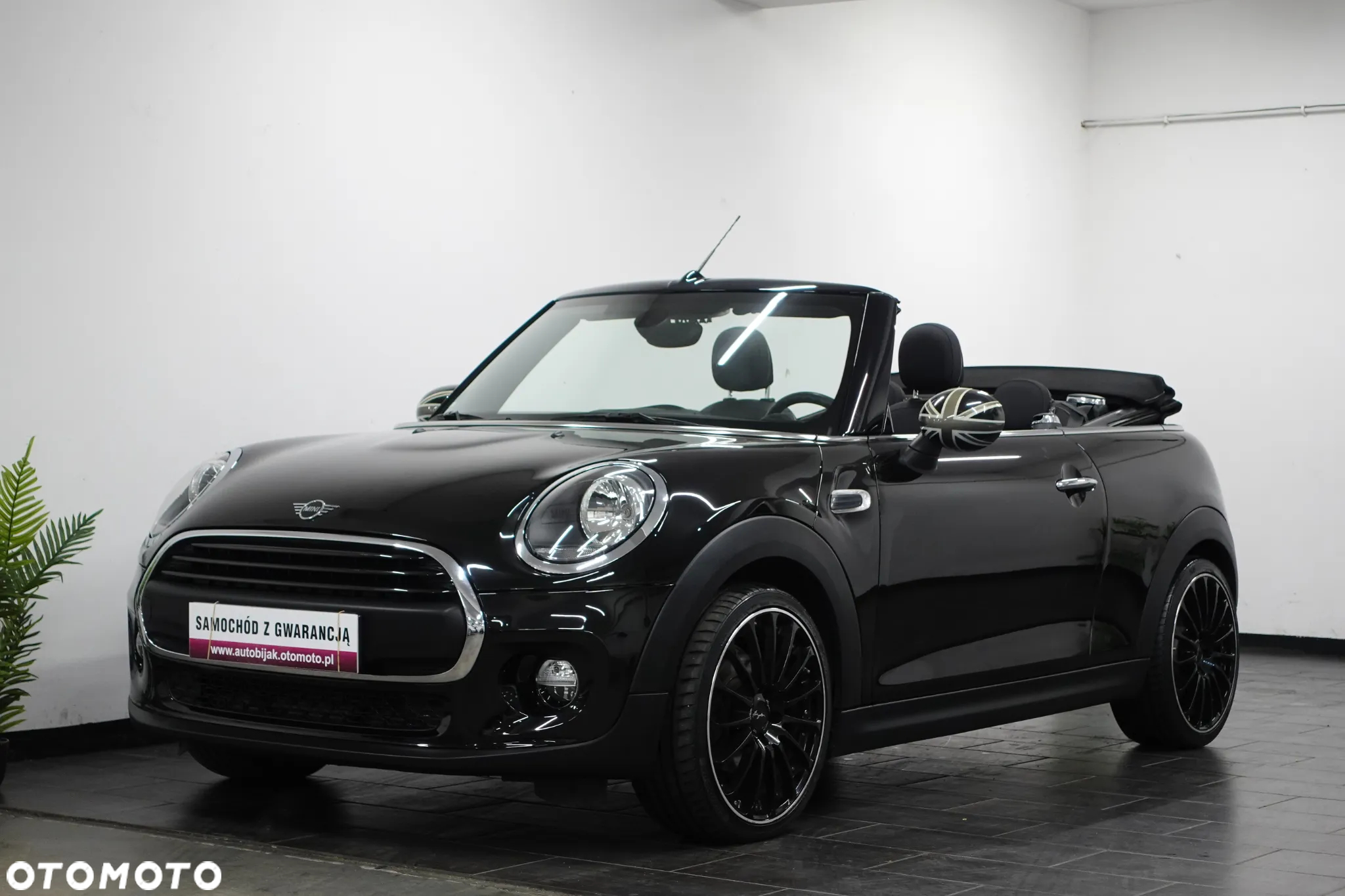 MINI ONE Cabrio - 7