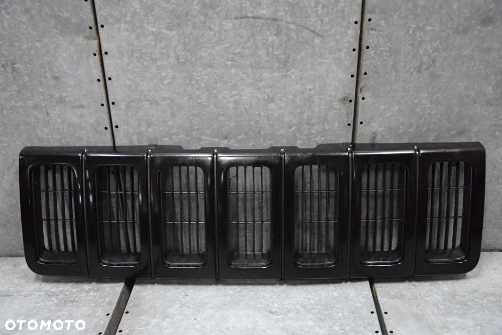 JEEP GRAND CHEROKEE ZJ GRILL ATRAPA - 1