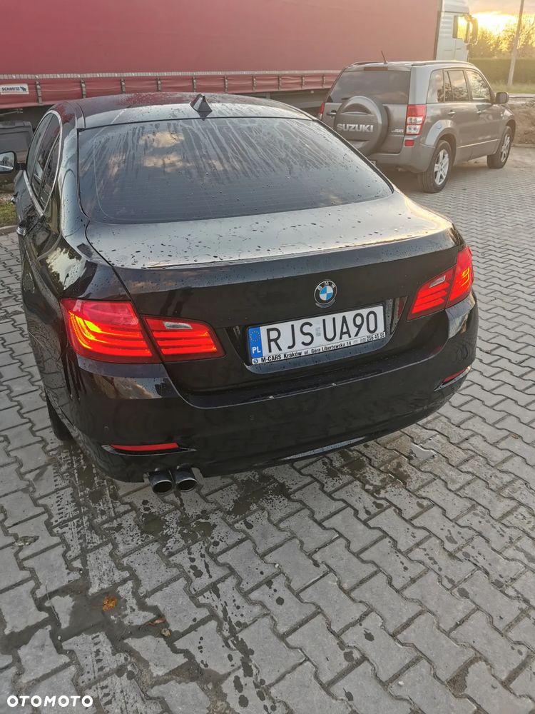 BMW Seria 5 518d - 23
