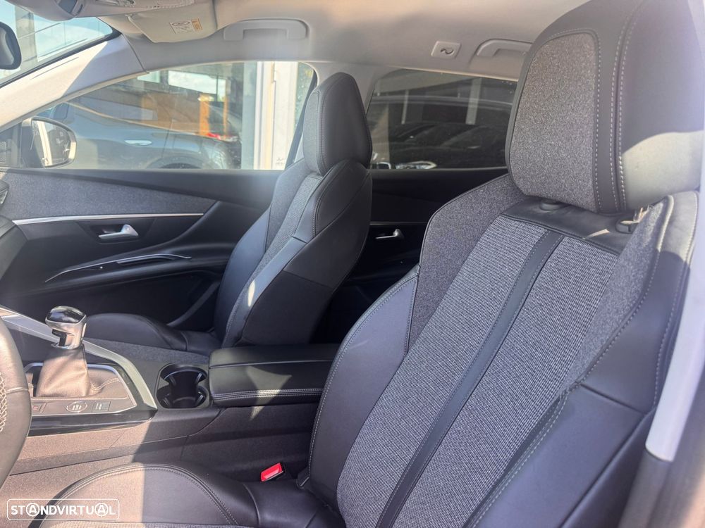 Peugeot 3008 1.2 PureTech Allure - 8