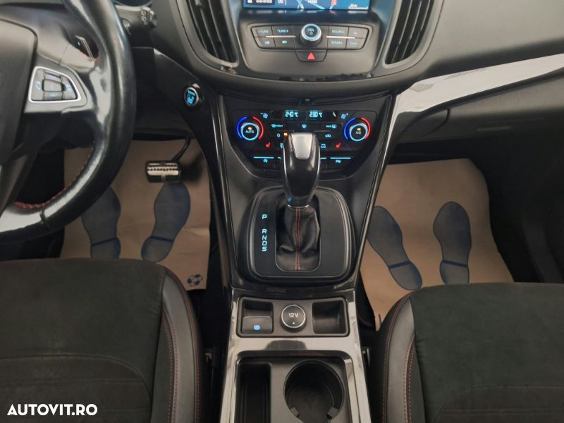Ford Kuga 2.0 TDCi 4WD Powershift ST-Line - 17