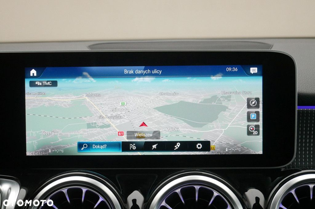 Mercedes-Benz GLB - 23