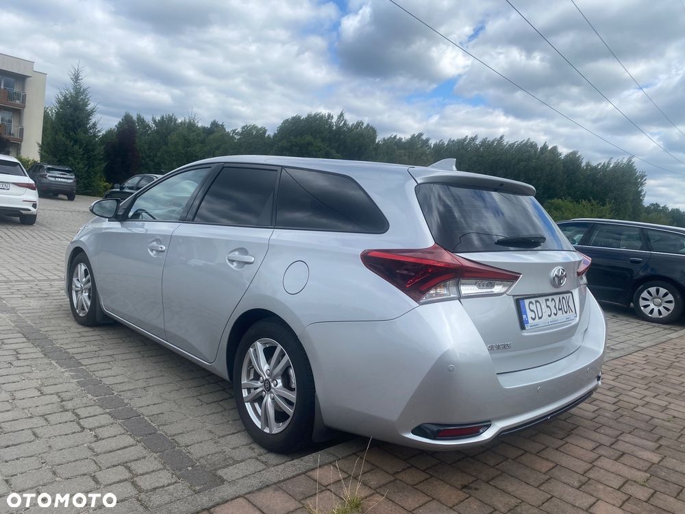 Toyota Auris 1.4 D-4D Active - 6