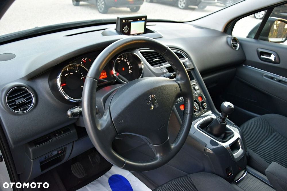 Peugeot 5008 - 29