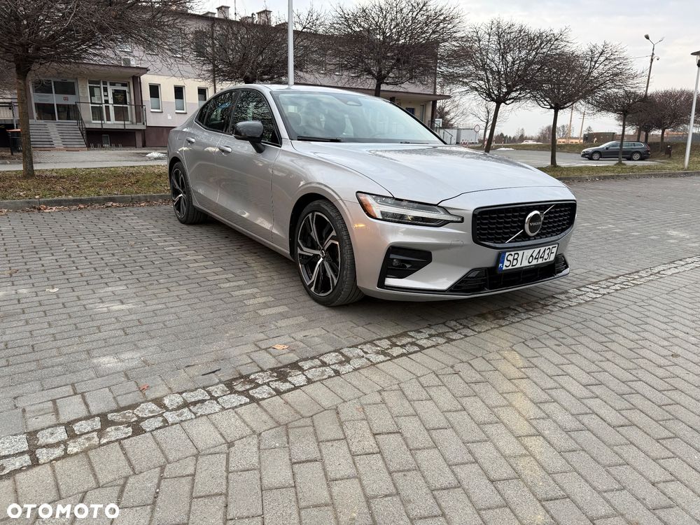 Volvo S60 B5 B AWD Plus Dark - 1