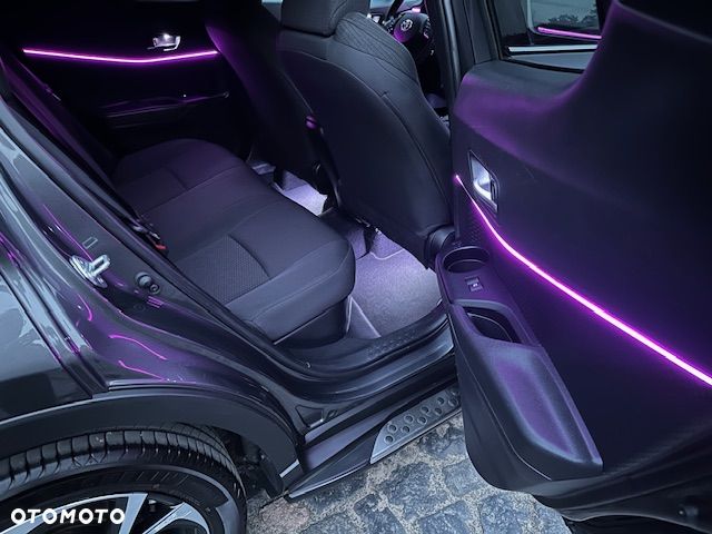 Toyota C-HR Lounge - 12