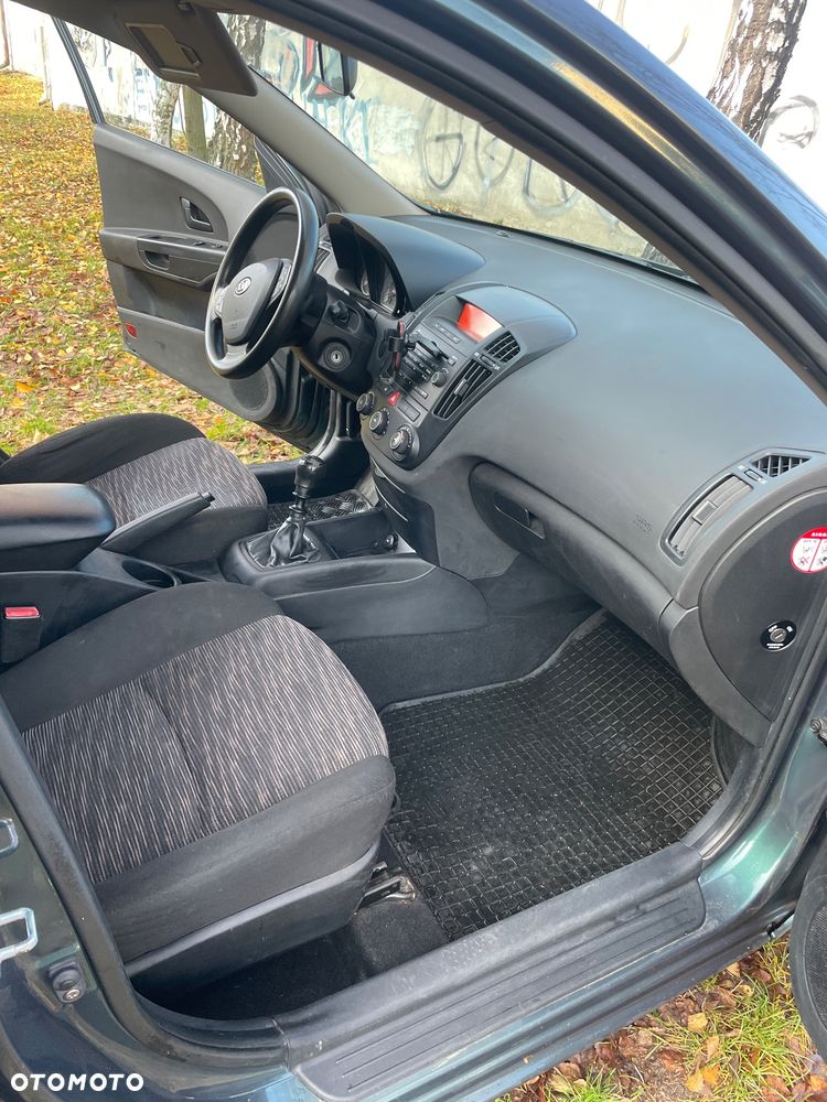 Kia Ceed 1.6 Crdi Comfort - 2