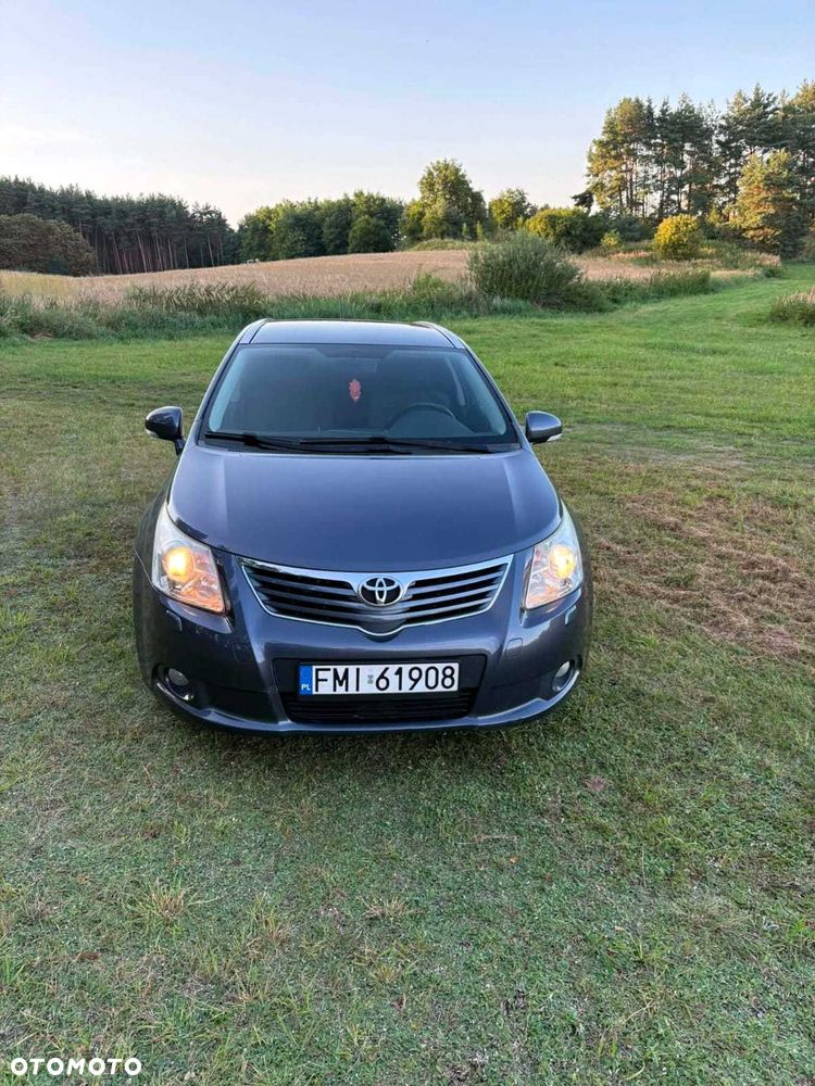 Toyota Avensis - 4