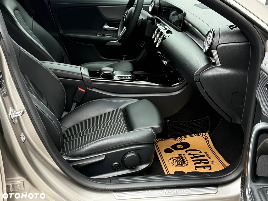 Mercedes-Benz CLA 200 d Shooting Brake 8G-DCT Progressive - 32