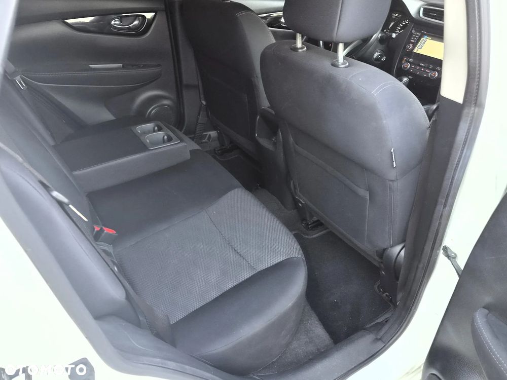 Nissan Qashqai 1.6 DCi Xtronic N-Connecta - 11