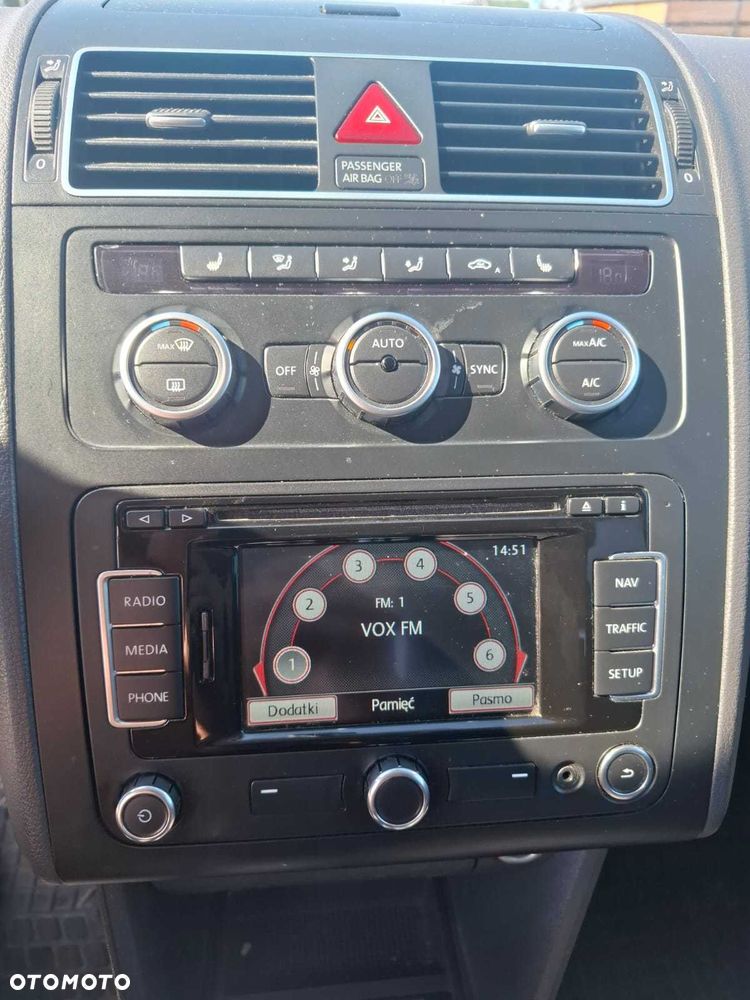 Volkswagen Touran - 5