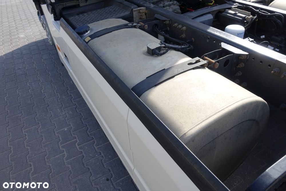 Volvo FH 500 GLOBETROTTER / EURO 6 / STANDARD / AUTOMAT / KLIMATYZACJA POSTOJOWA / LODÓWKA / 2 ZBIORNIKI - 13