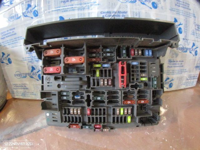 Caixa Fusiveis 10688710   BMW SERIE 1 (E81) 2007 120D 177CV 3P CINZA ESCURO ORIGINAL - 1