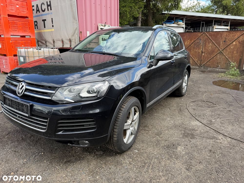 Volkswagen Touareg - 1