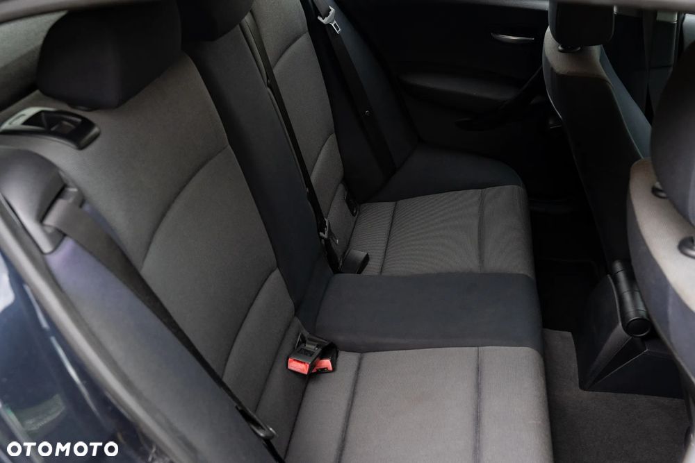 BMW Seria 1 - 17