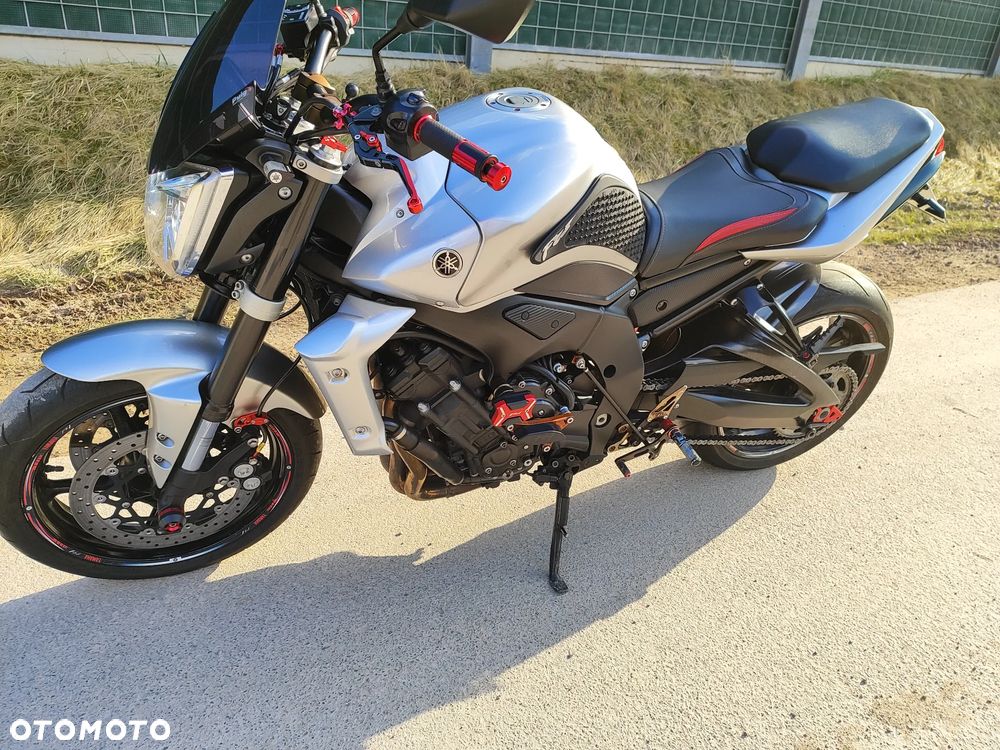 Yamaha FZ - 2