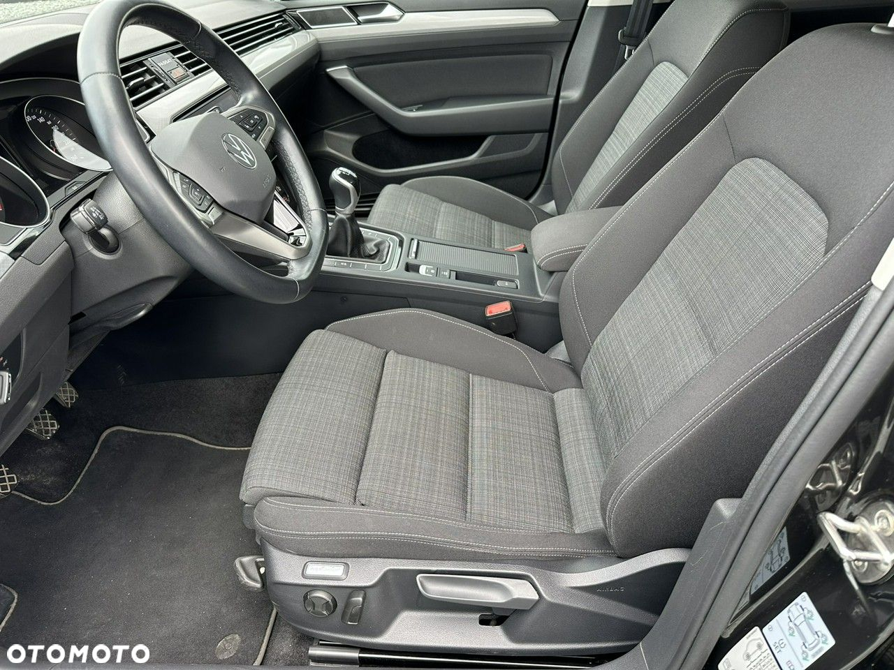 Volkswagen Passat 2.0 TDI EVO Business - 11