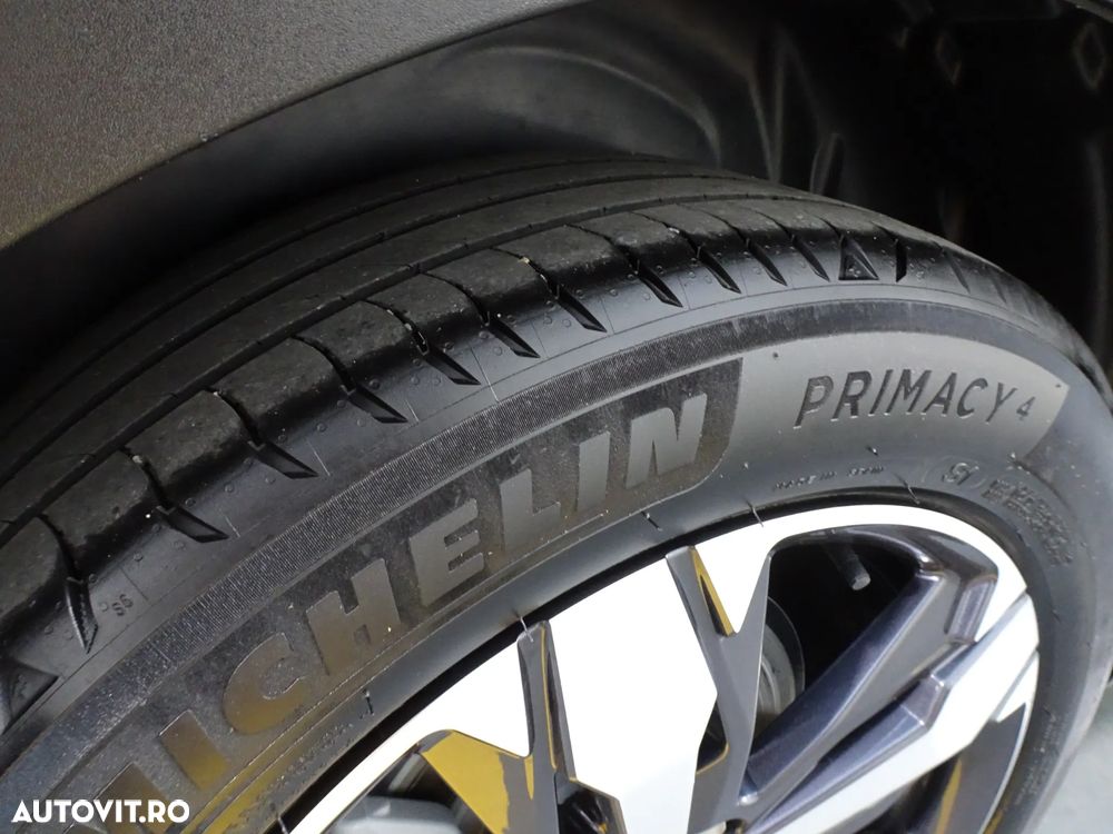 Peugeot 3008 1.2 PureTech Turbo S&S EAT6 GT-Line - 25