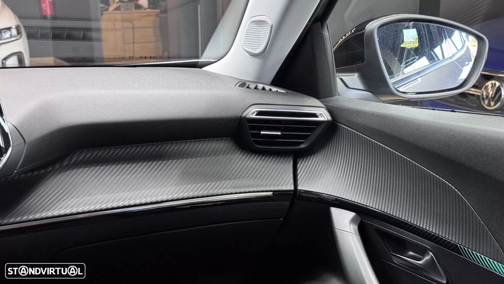 Peugeot 2008 1.2 PureTech Allure Pack - 47