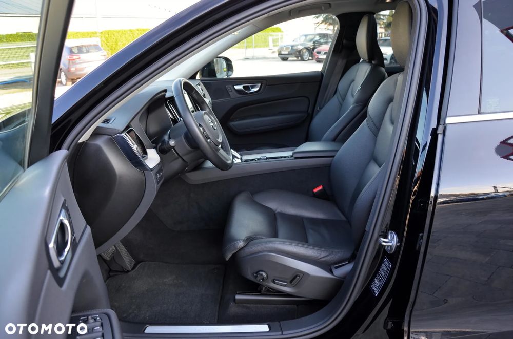 Volvo XC 60 T6 Plug-In Hybrid AWD Inscription - 12