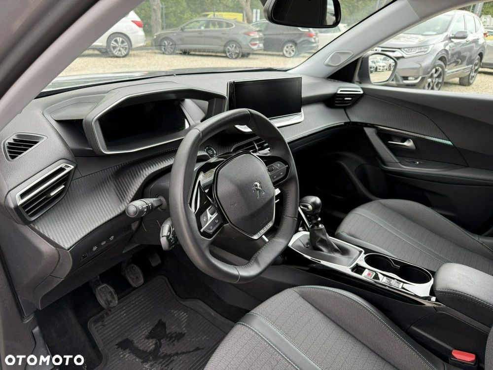 Peugeot 2008 1.2 PureTech Allure Pack S&S - 20