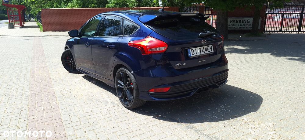 Ford Focus 2.0 EcoBoost ST mit Leder-Sport-Paket - 7