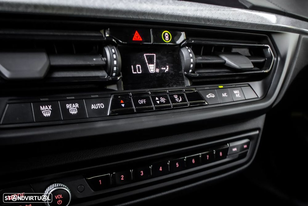 BMW 116 d Pack M - 26