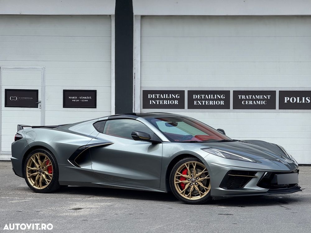 Chevrolet Corvette - 1