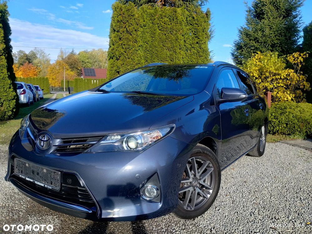 Toyota Auris 2014 photo 4