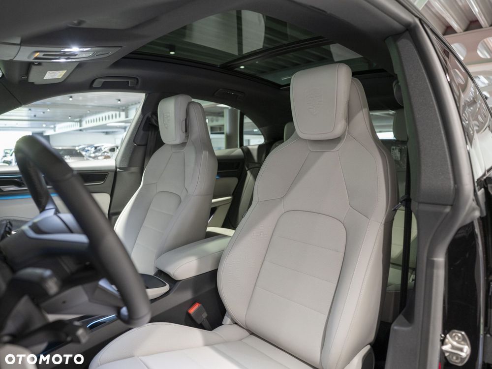 Porsche Macan - 16