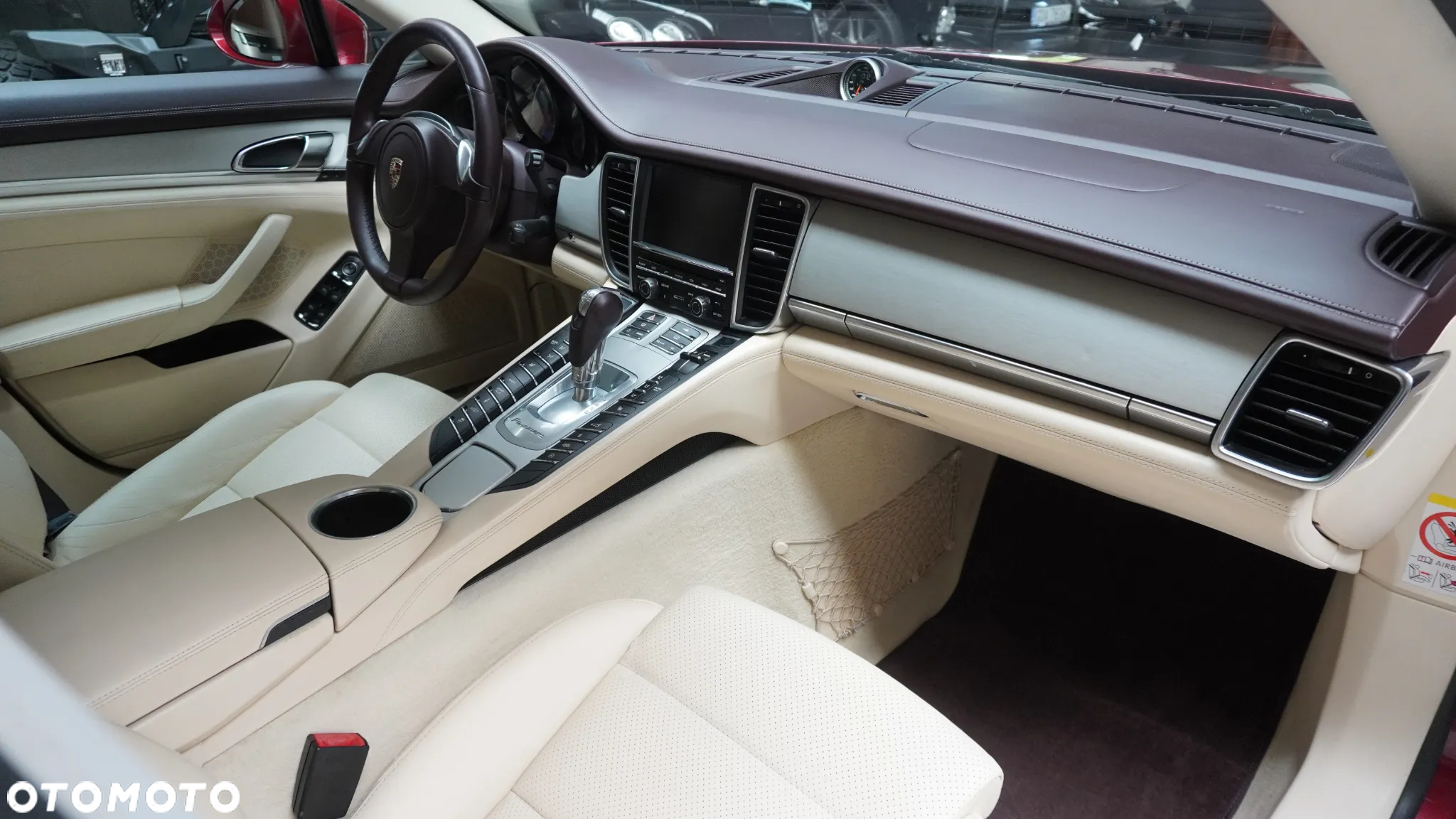 Porsche Panamera 4S - 8