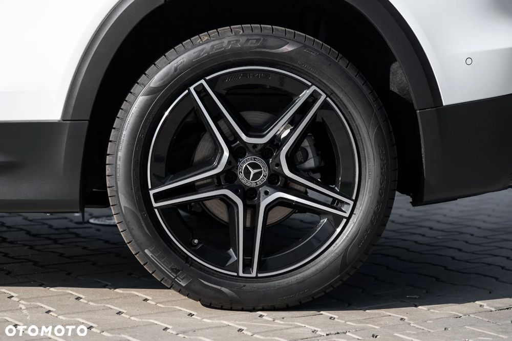Mercedes-Benz GLB 200 d 4-Matic AMG Line 8G-DCT - 10