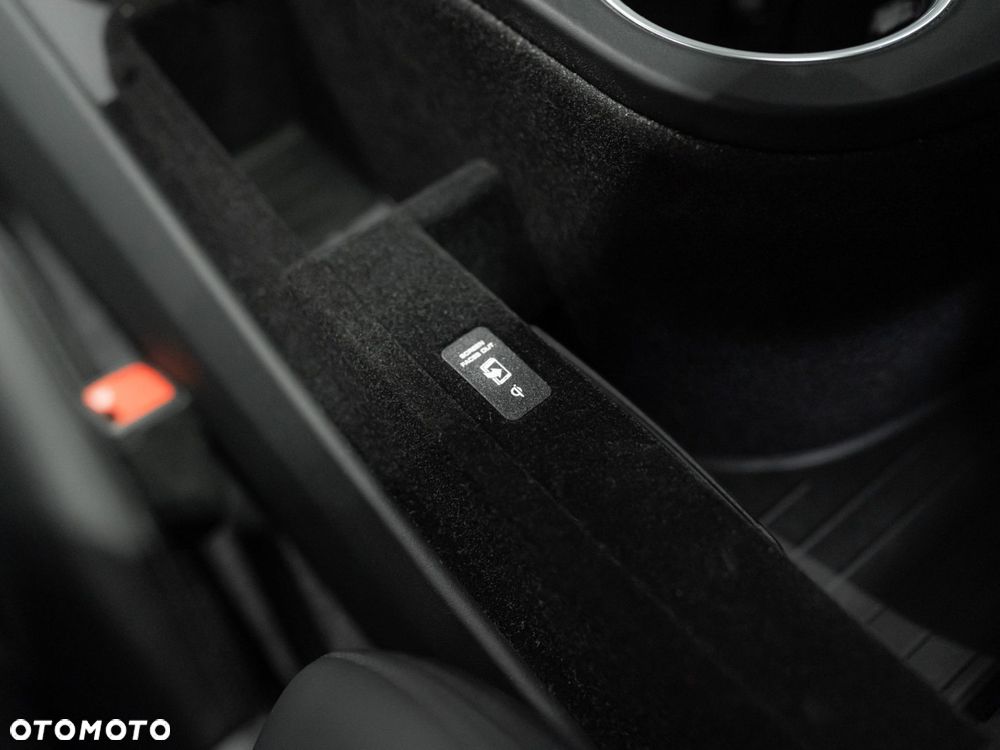 Porsche Panamera 4 E-Hybrid Sport Turismo Platinum Edition - 35