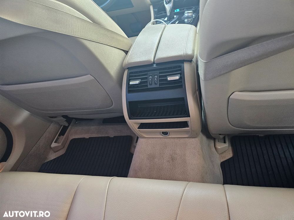 BMW Seria 5 525d xDrive - 7