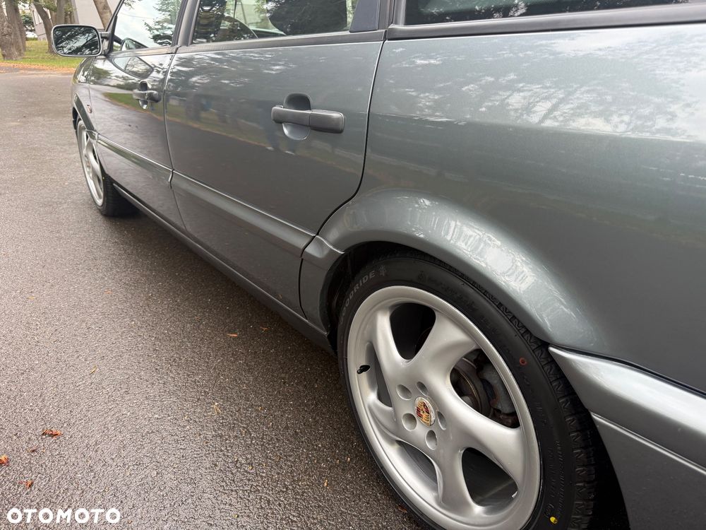 Volkswagen Passat - 16