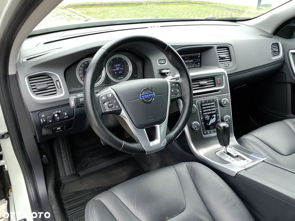 Volvo V60 - 17