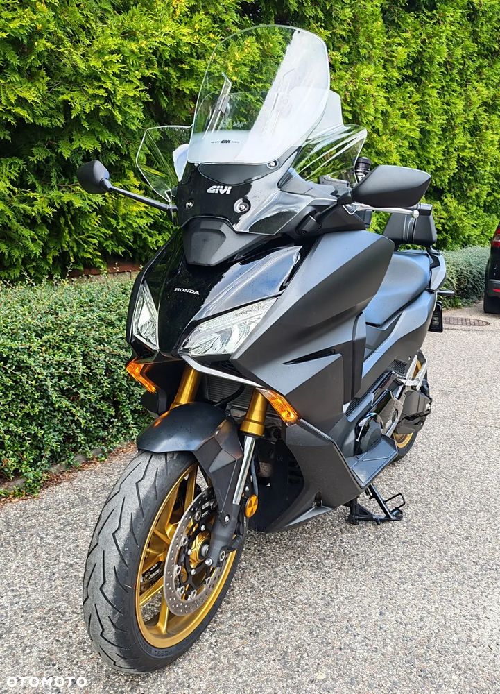 Honda NSS - 17